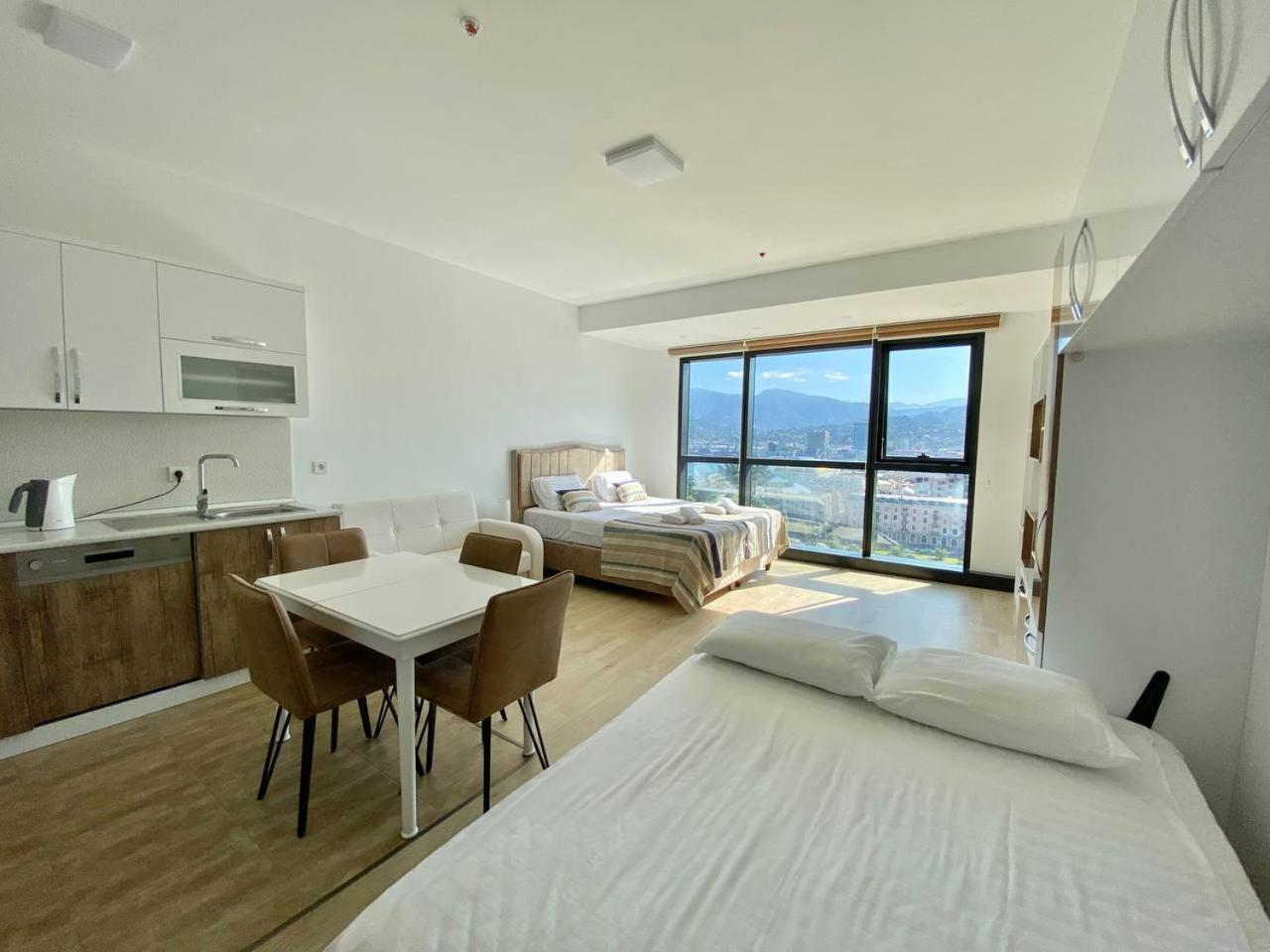 Apartments With Sea And Mountain Views, Portа Batumi Tower Buitenkant foto