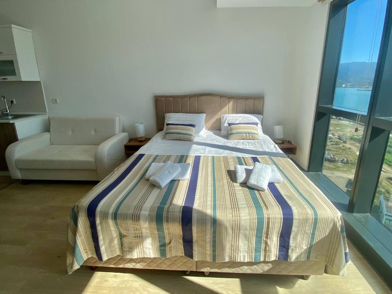 Apartments With Sea And Mountain Views, Portа Batumi Tower Buitenkant foto